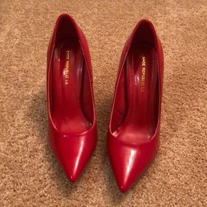 Red pumps